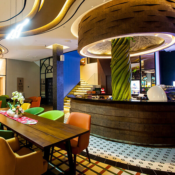 Bar and Lounge